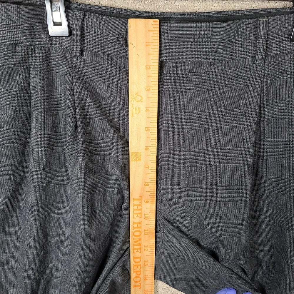 Stafford Pants Mens 38x29‎ (36x29) Gray Plaid Pleated Trouser Polyester Blend